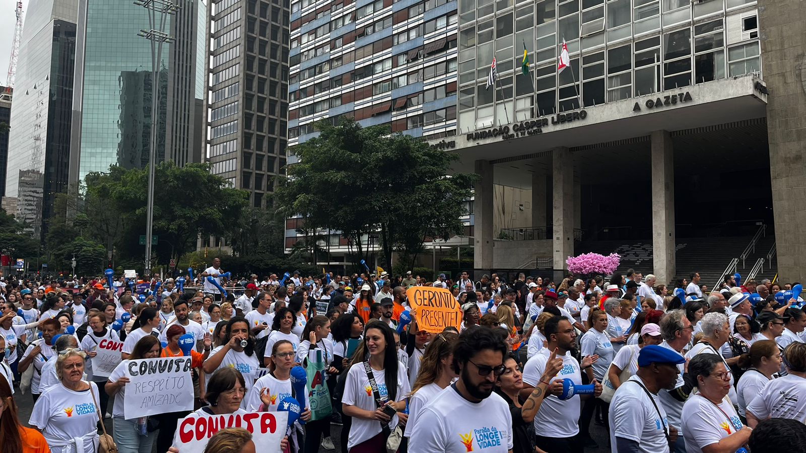 Rede Geronto marca presença na primeira Parada da Longevidade em São Paulo