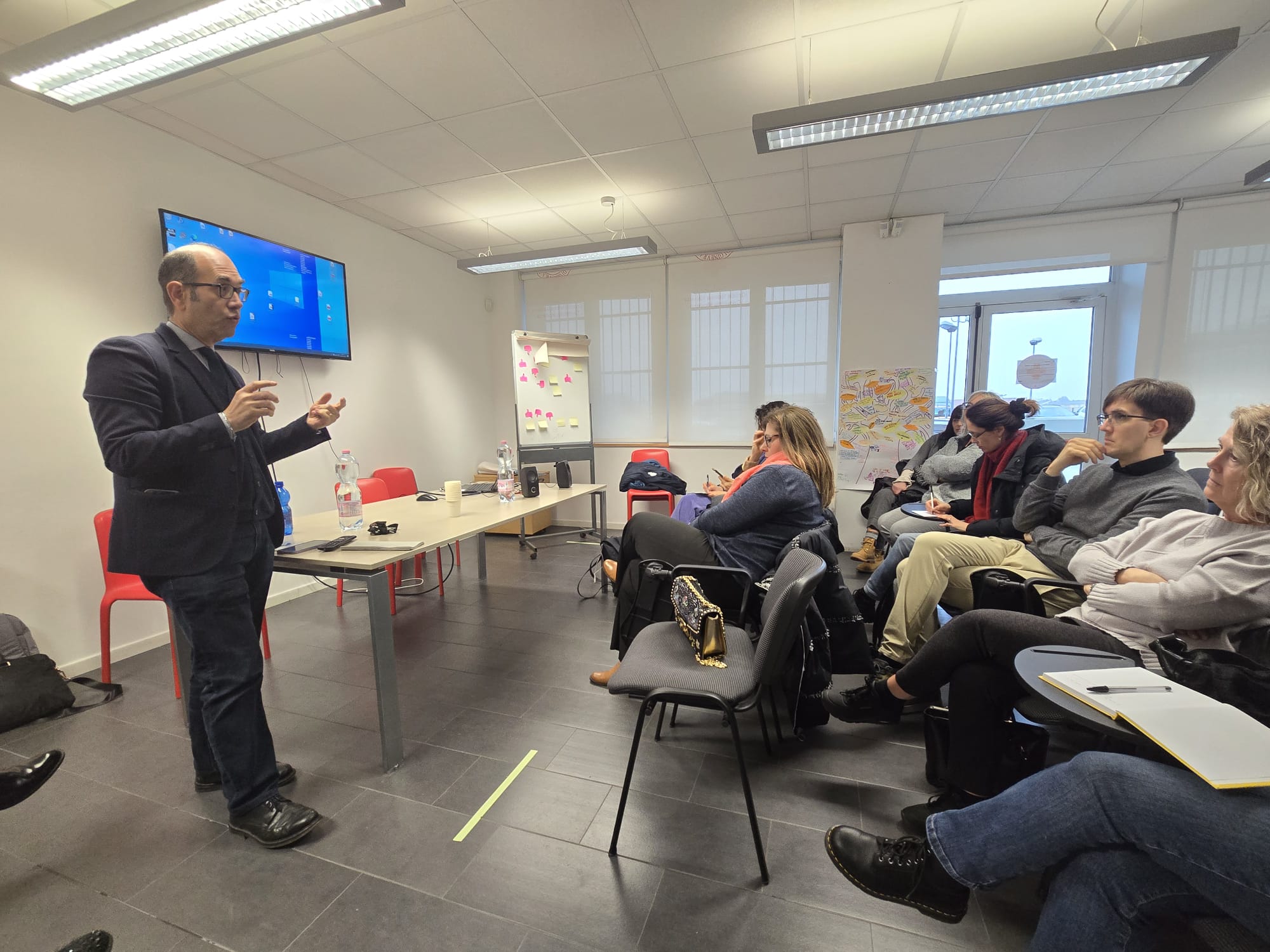 Programa de Formação em Geriatria realiza visita ao Hospital Comunitário Castelfranco Emilia e discute avanços na Geriatria Territorial